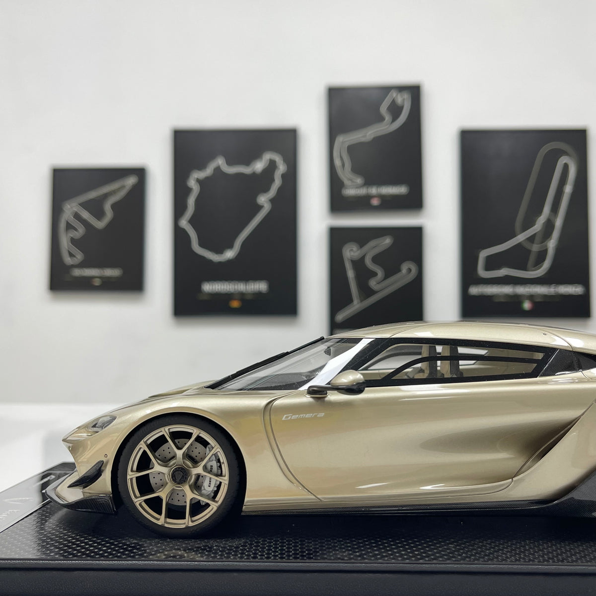 FrontiArt 1/18 Koenigsegg Gemera - Champagne - FA207