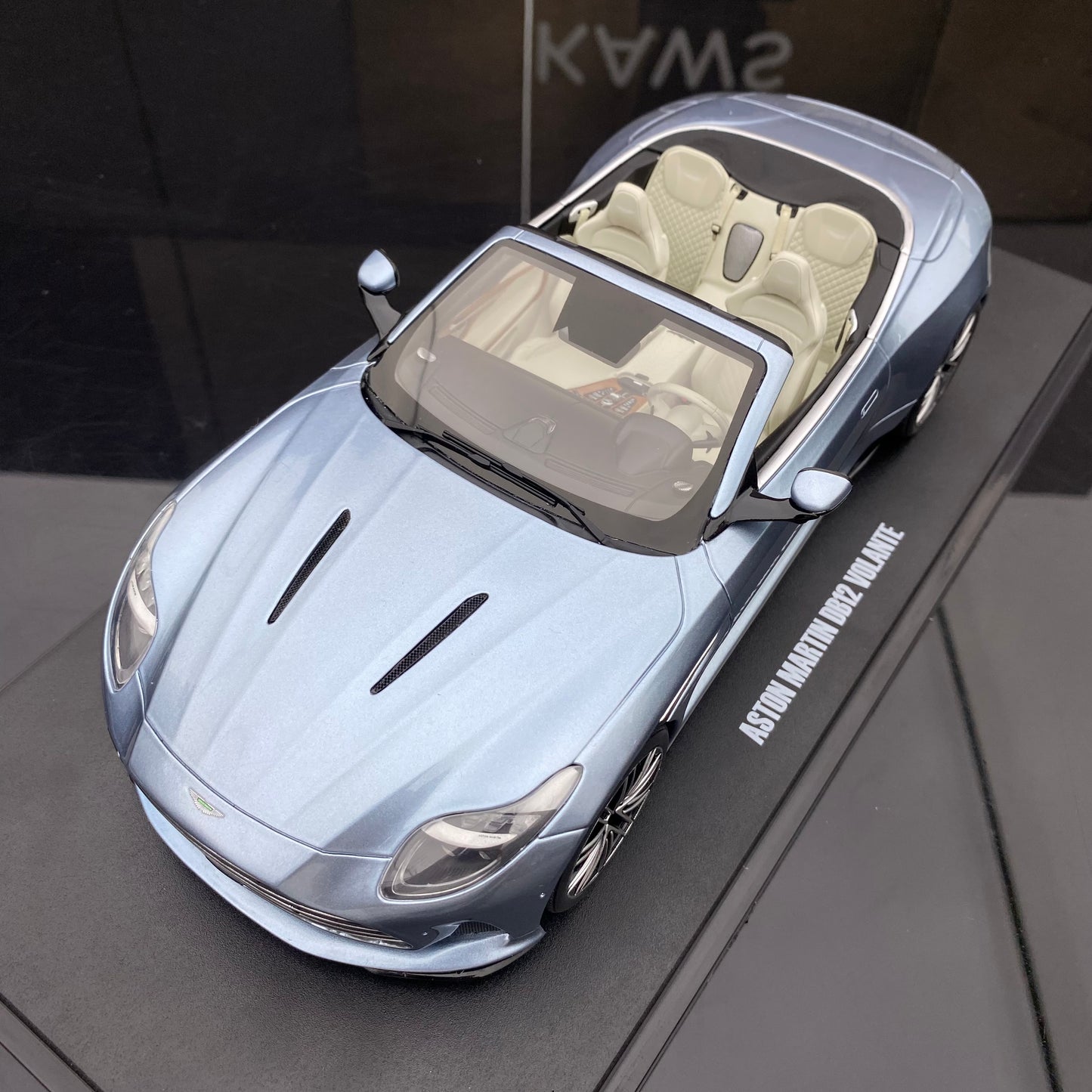 GT spirit 1/18 Aston Martin DB12 convertible simulation car model GT479