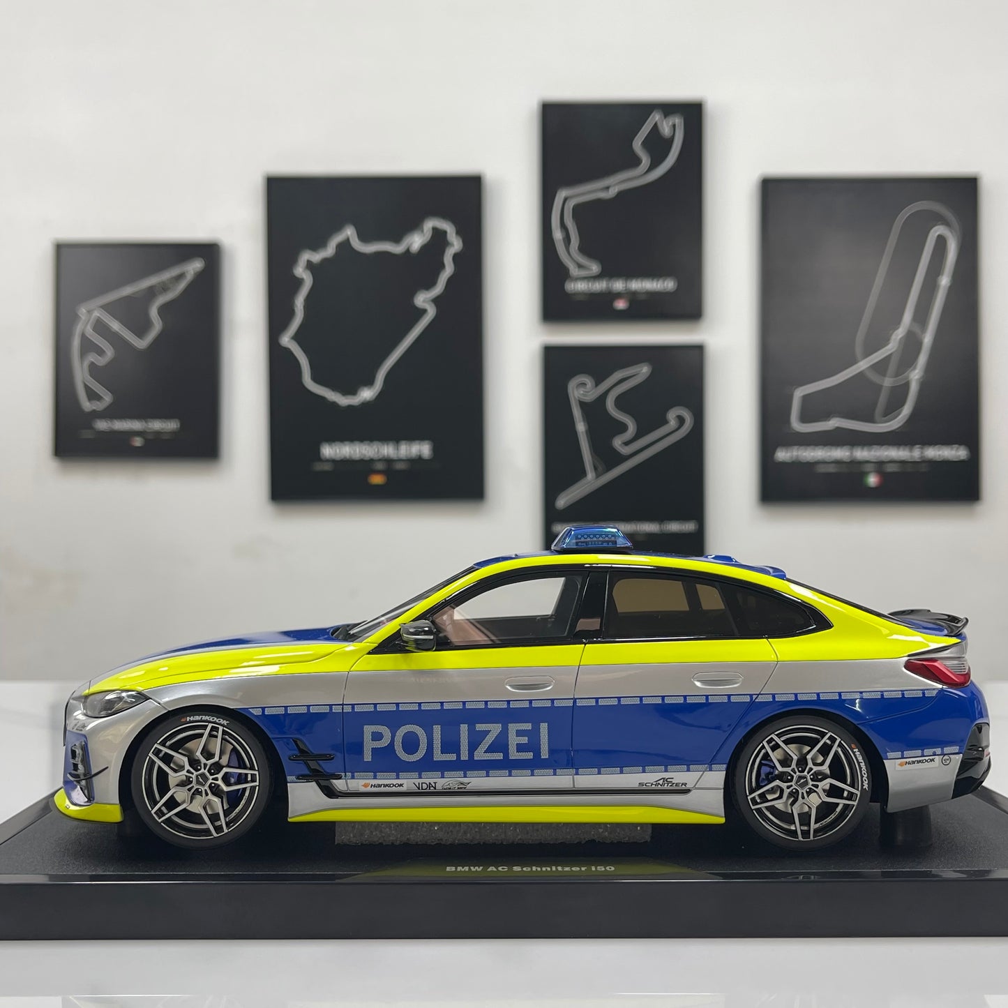 OTTO 1/18 BMW AC Schnitzer ACS4 Polizei 2022 (Blue & Silver Livery) OT1205