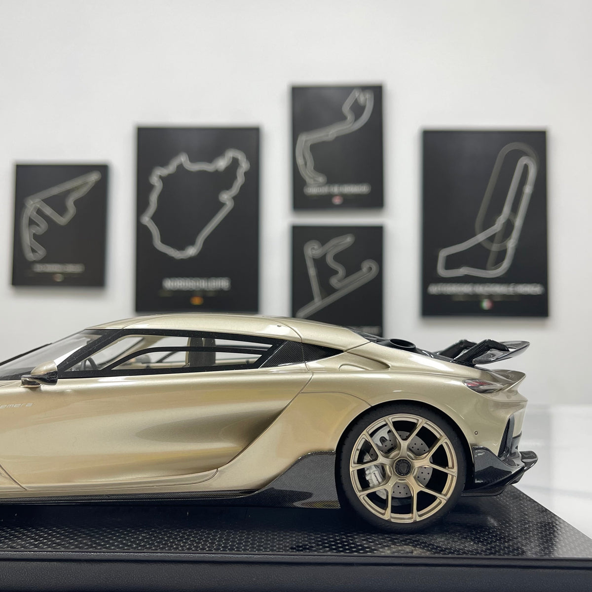 FrontiArt 1/18 Koenigsegg Gemera - Champagne - FA207