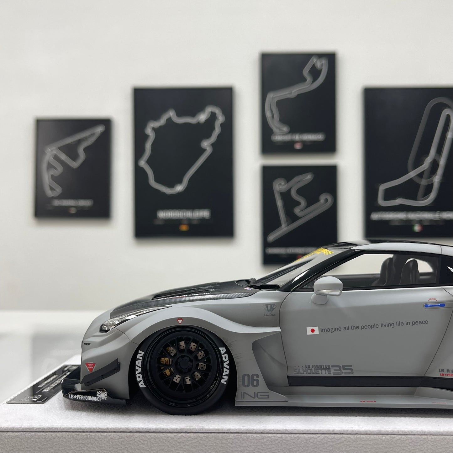 BBA MODEL 1/18 Nissan GTR 35GT-RR Fighter Gray Limited Edition Model Car