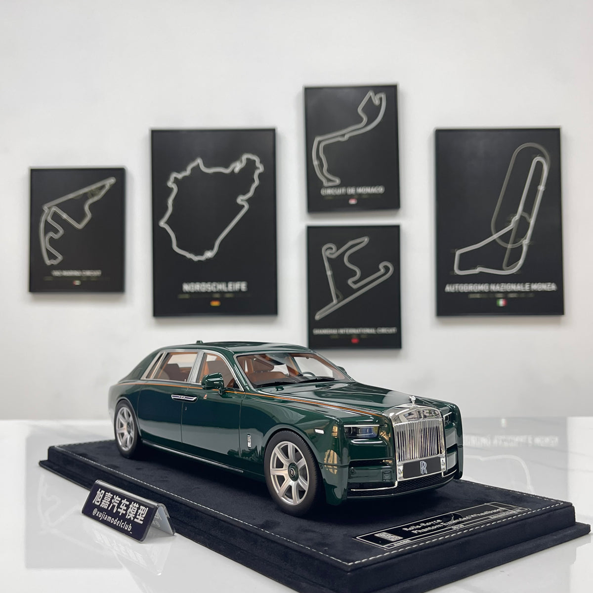 HH Model 1/18 Rolls-Royce Phantom Series II – Peninsula Green (HH734)