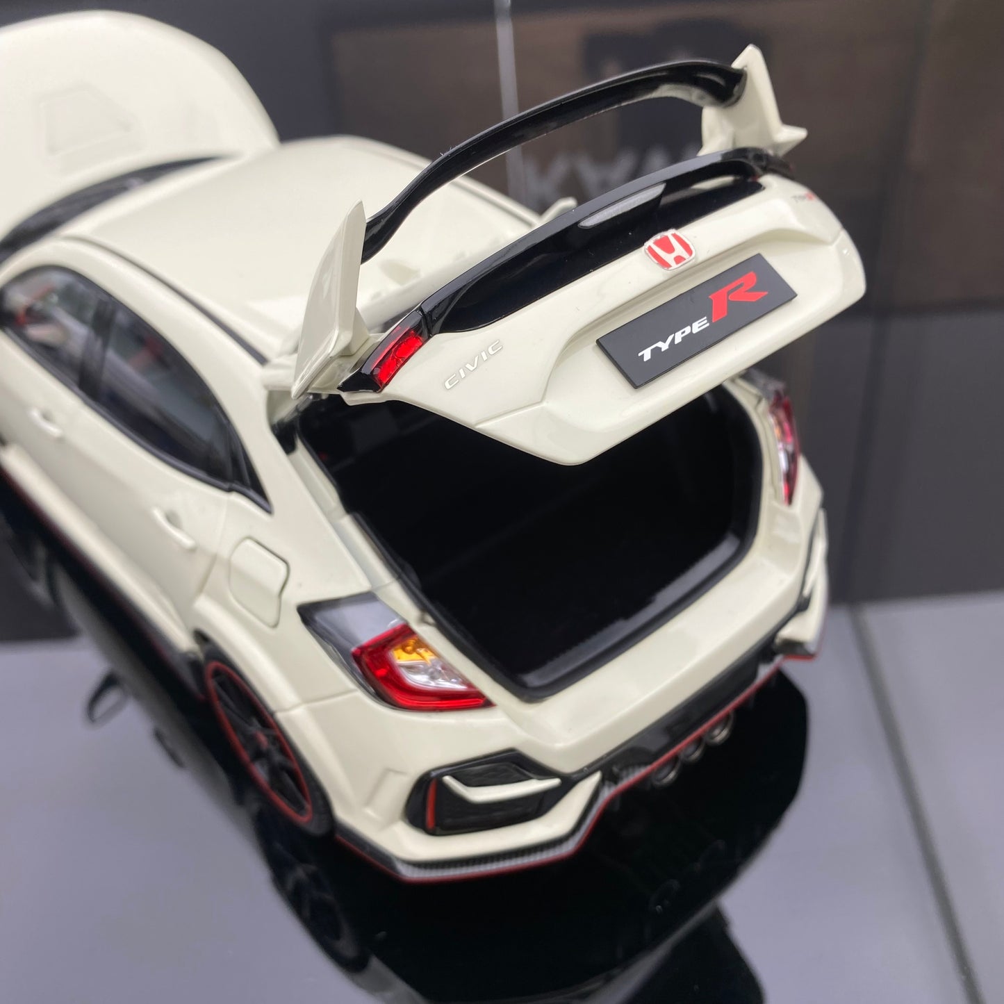 LCD 1/18 HONDA CIVIC TYPE R alloy full-open simulation car model ornaments