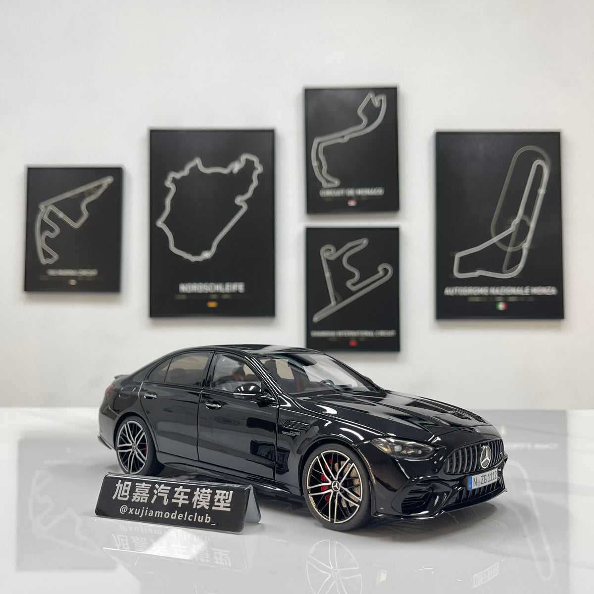 NZG 1/18 Mercedes-AMG C63 S E-Performance, Gloss Black (111200050)