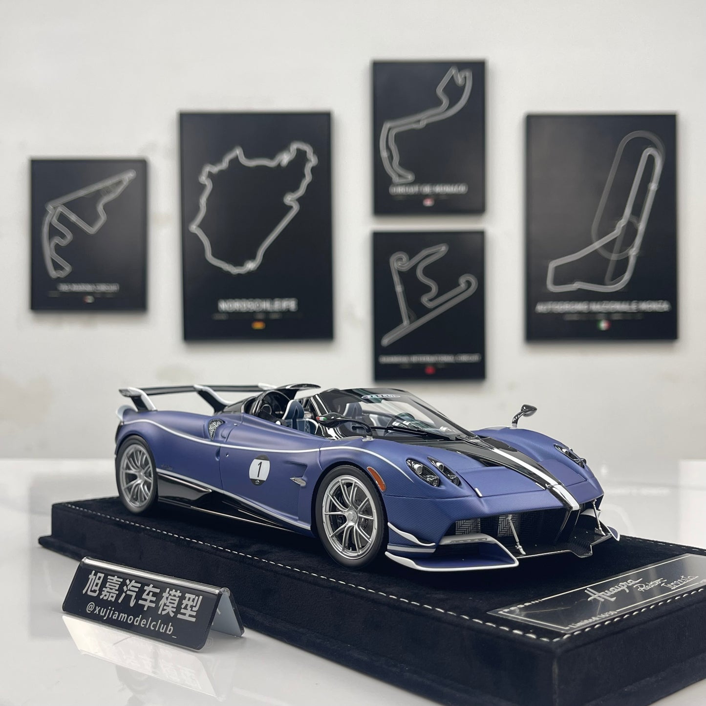 HH Model 1/18 Pagani Huayra – Matte Blue & Carbon Black (HH663)