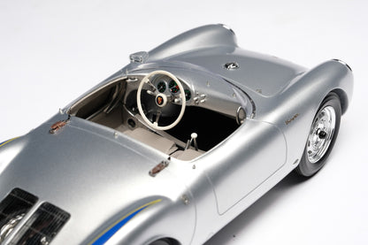Amalgam 1/18 Porsche 550 Spyder old simulation car model ornaments