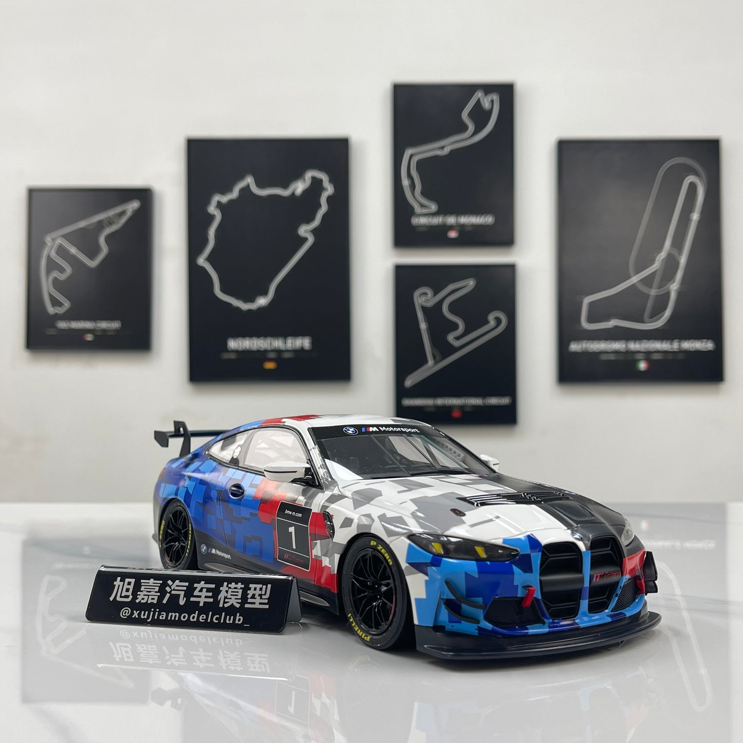 OTTO 1/18 BMW M4 GT4 White/Blue/Black OT1125