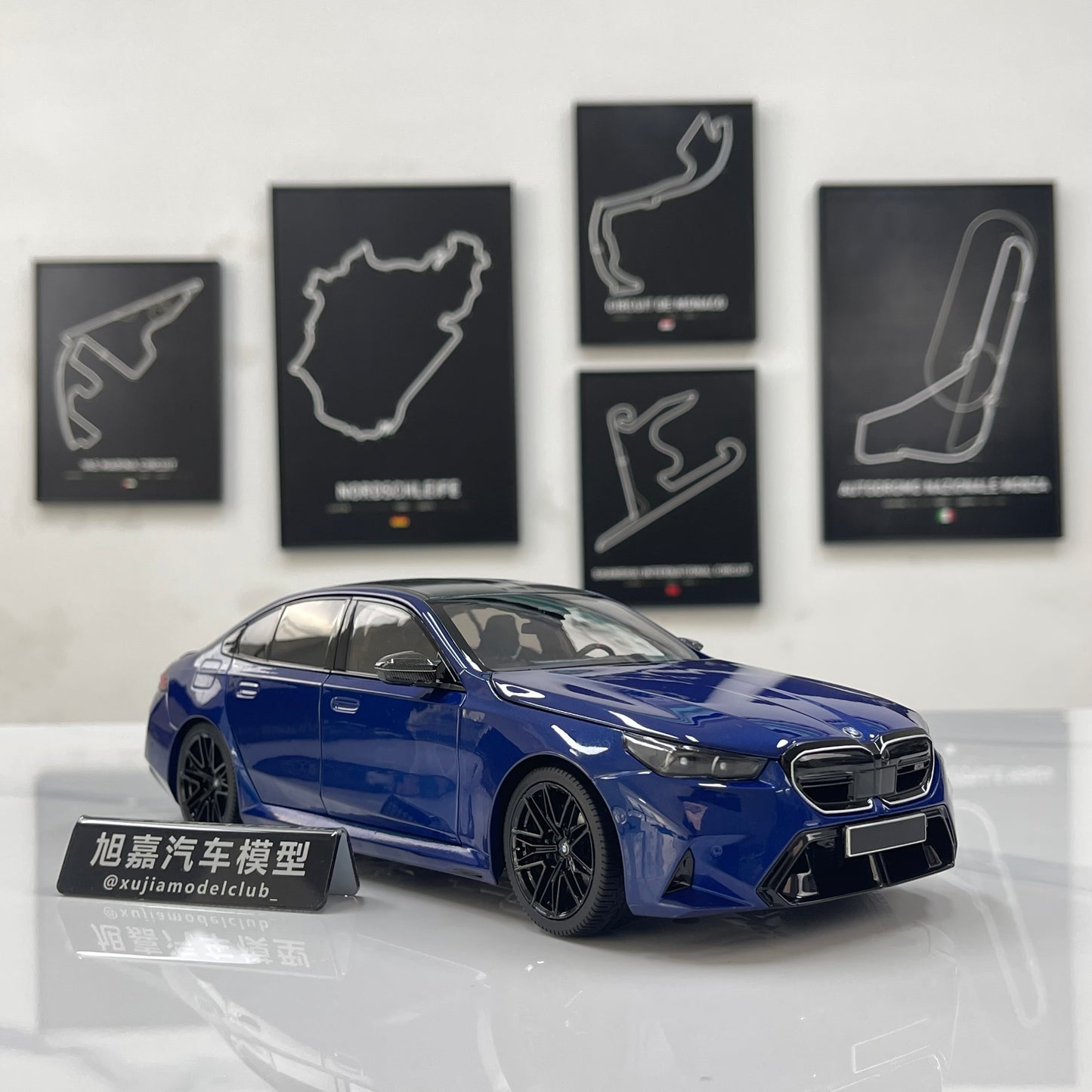 MINICHAMPS 1/18 BMW M5 2024 Metallic Blue 110023802