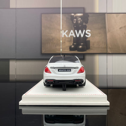 VEHICLE Art 1/18 Mercedes-Benz AMG S63 white car model ornament