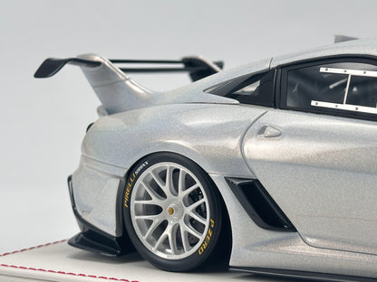 DG 1/18 Ferrari 599 XX EVO in Chameleon White, Simulation Model Car