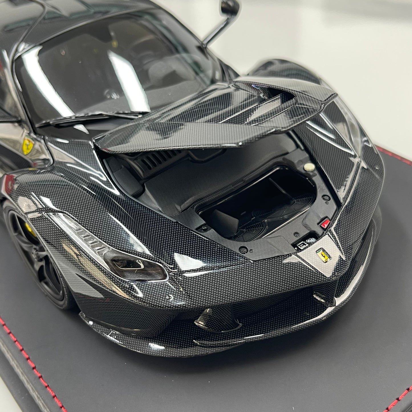 BBR 1/18 Ferrari LaFerrari Alloy Alloy Full Opening Leather Sole Black Knight BBR182244