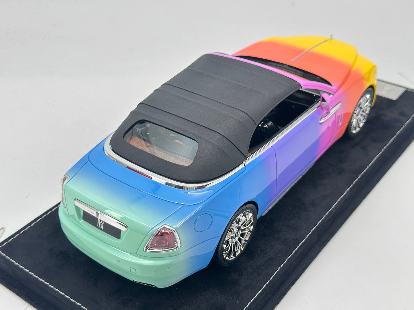 HH Model 1/18 Rolls-Royce Dawn, Six-Color Car, Simulation Car Model