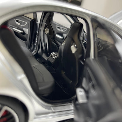 NZG 1/18 Mercedes-AMG C63 S E Performance – Tech Silver (111200055)