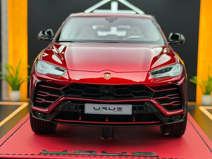 MR 1:18 Lamborghini URUS 02/05 DDJ039