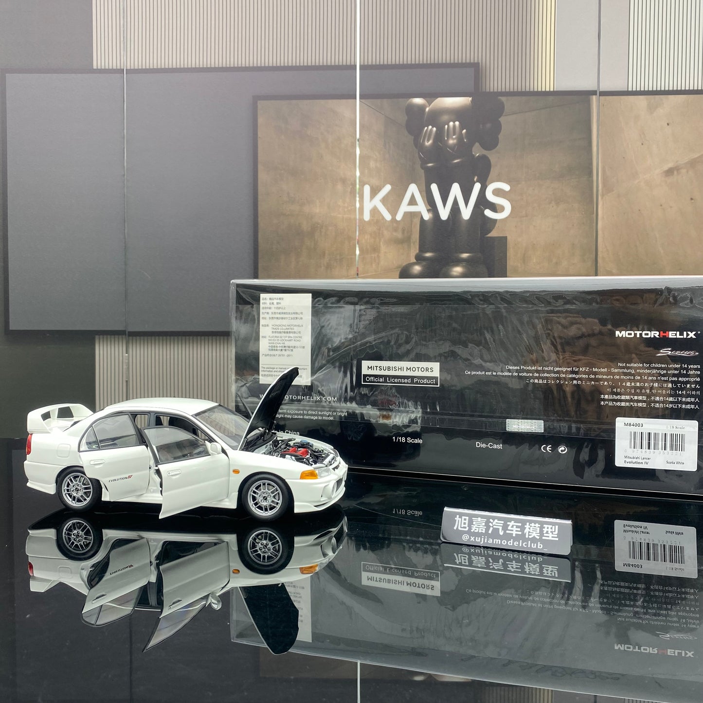 MOTORHELIX MH 1/18 Alloy Car Model Mitsubishi Lancer EVO 4th Generation Ornaments
