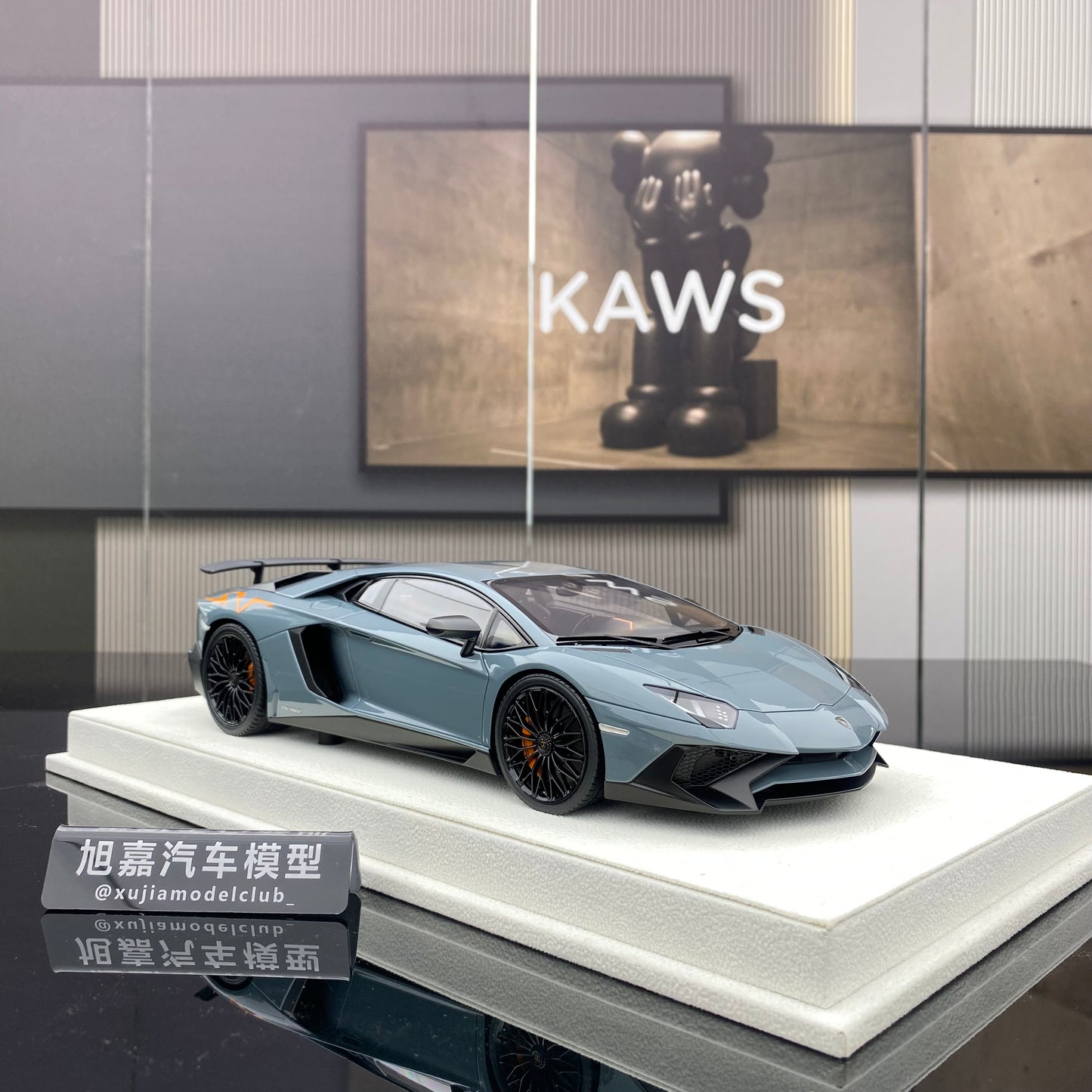 MAKE UP 1/18 Lamborghini Aventador LP750-4 SV limited edition car model