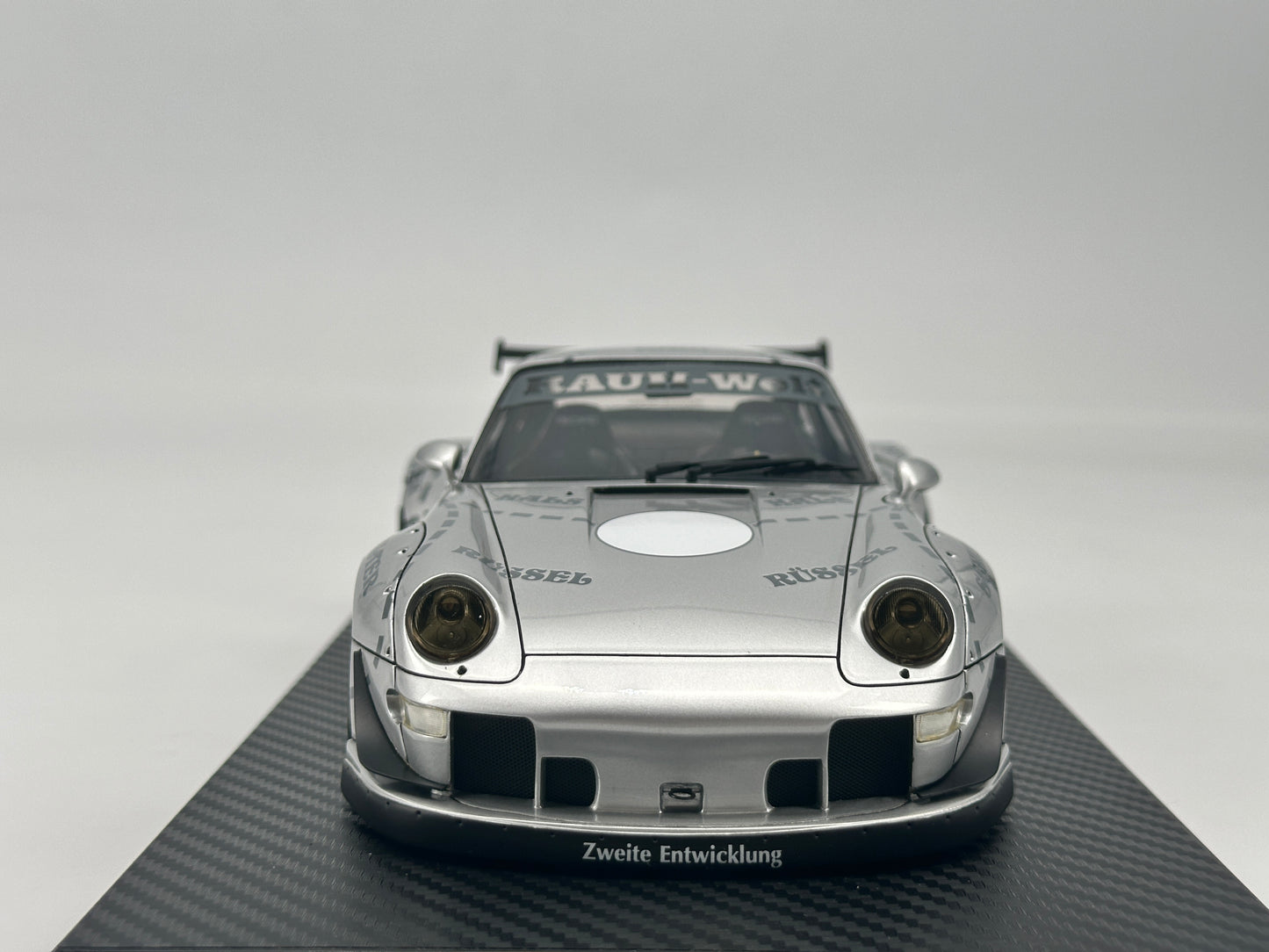 Ignition Model 1/18 Porsche RWB Silver Pig Limited Edition Simulation Car Model Ornaments