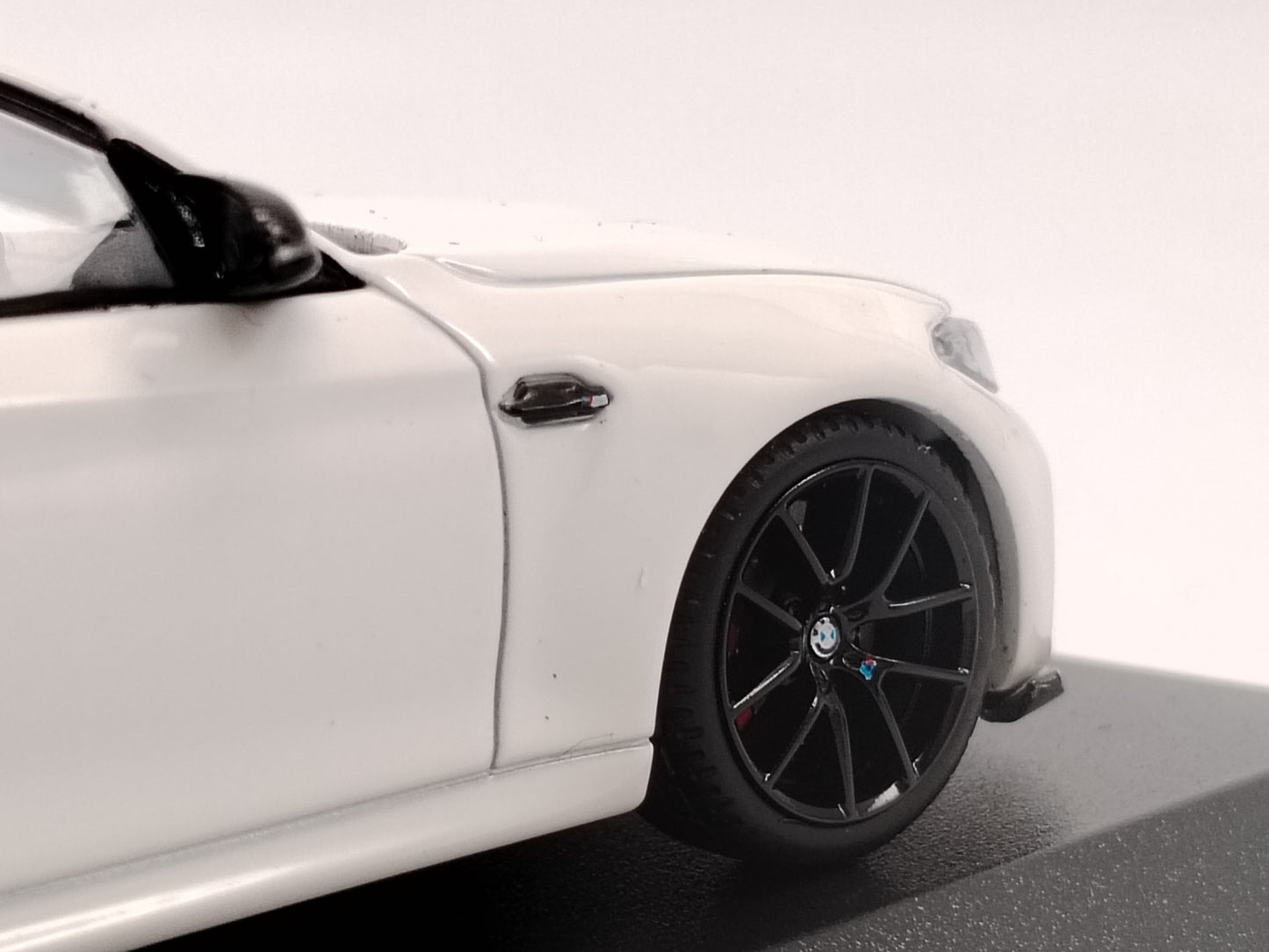 MINICHAMPS 1/43 BMW M2 CS White Alloy Car Model 410021021