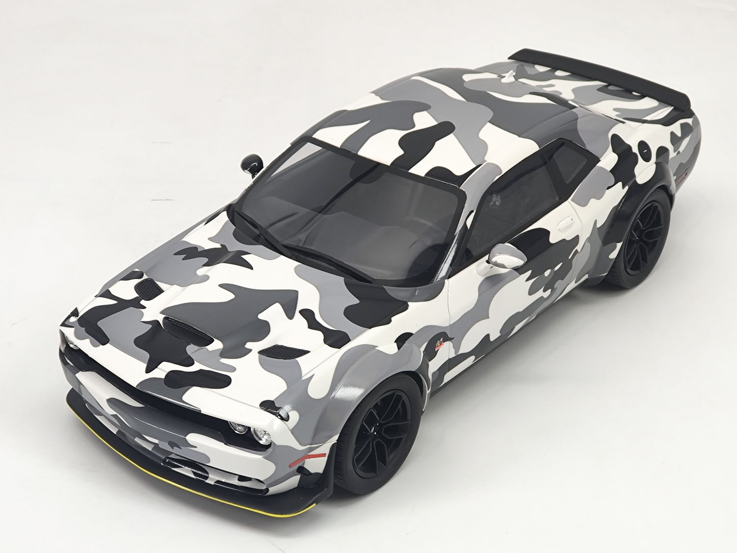 GT SPIRIT 1/18 Dodge Hellcat Black and White Camouflage Model Car Model