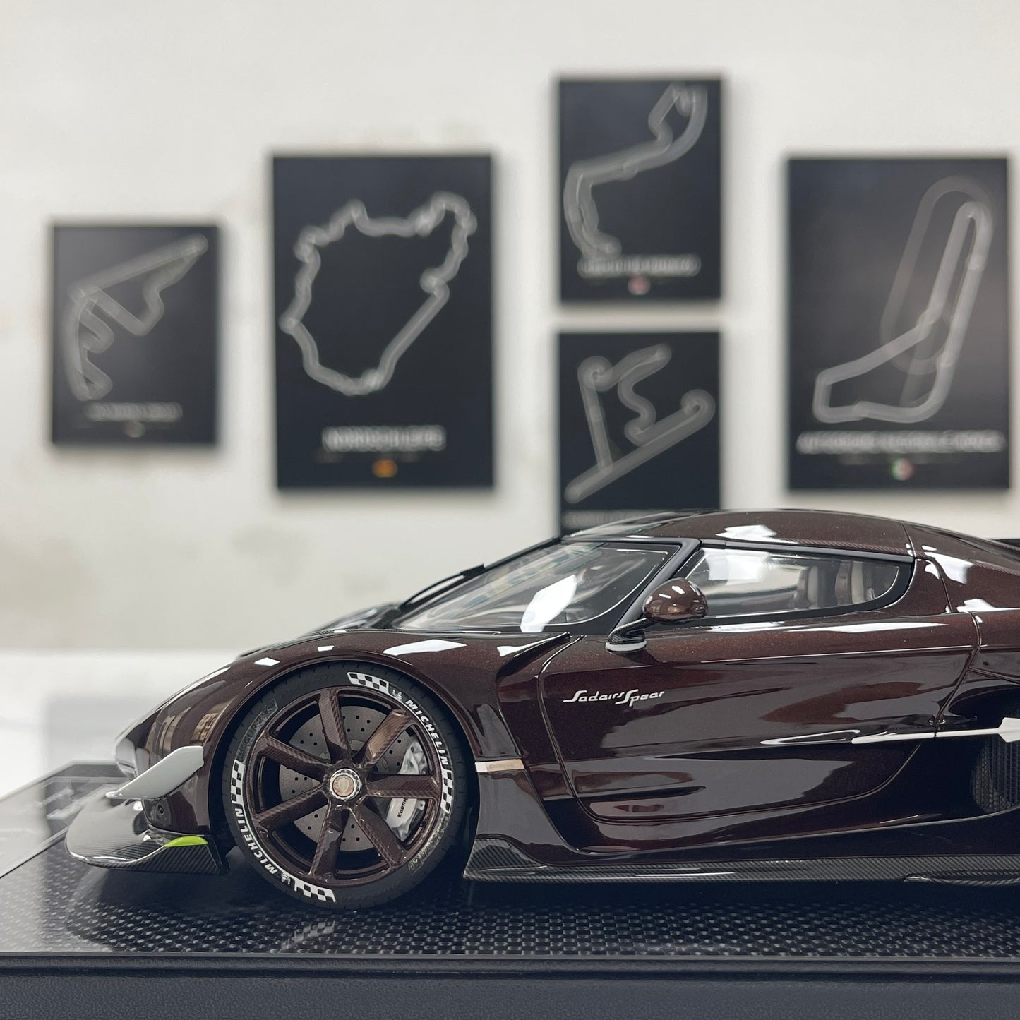 FRONTIART 1/18 Koenigsegg Jesko "Sadair's Spear" – Brown (FA198)