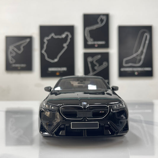 MINICHAMPS 1/18 BMW M5 2024 Metallic Black 110023801