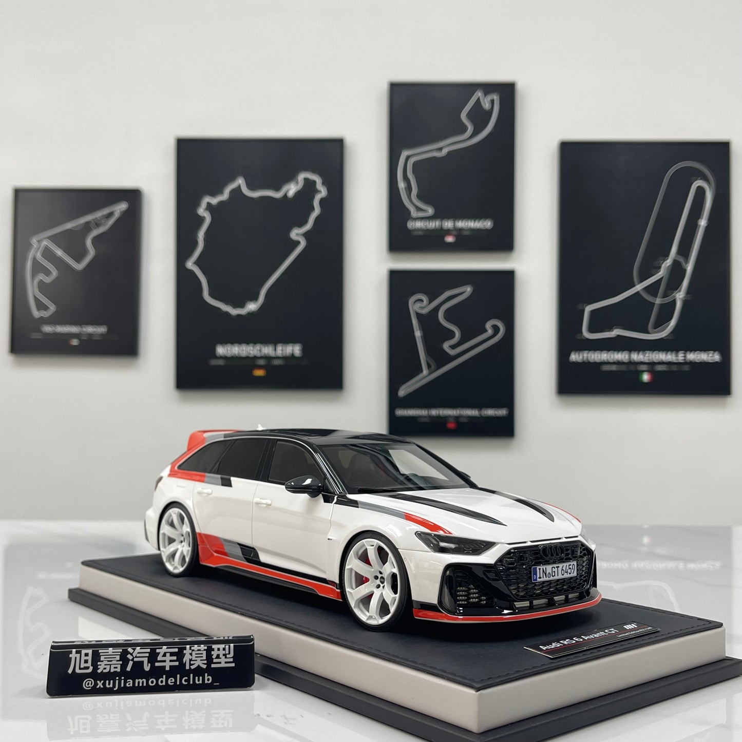 MOTORHELIX 1/18 Audi RS6 Avant GT Acona White Resin Closed Model