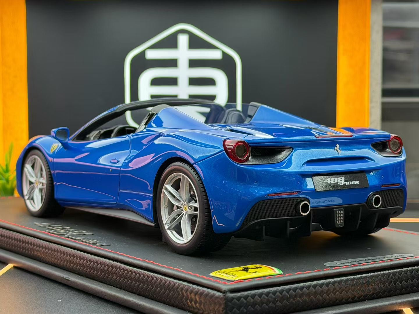 BBR 1:18 Ferrari 488 Spider IAA Frankfurt 2015 Met Blue 093/288 DDJ115
