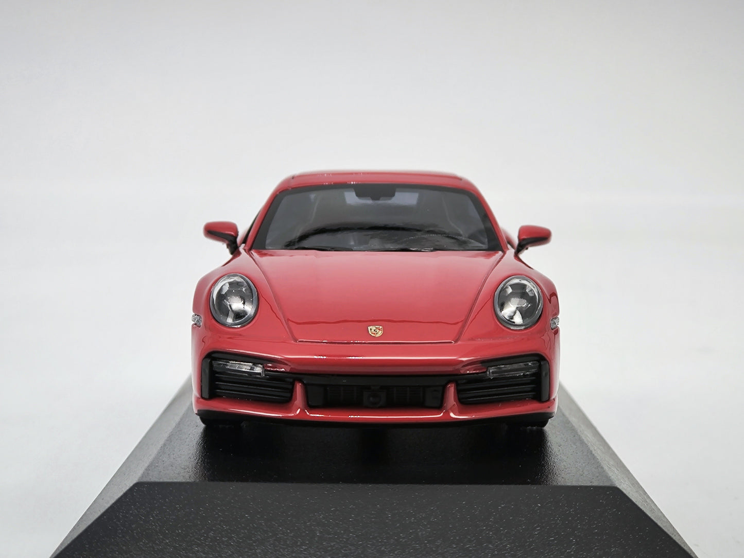 MINICHAMPS 1/43 Porsche 911 turbos alloy car model