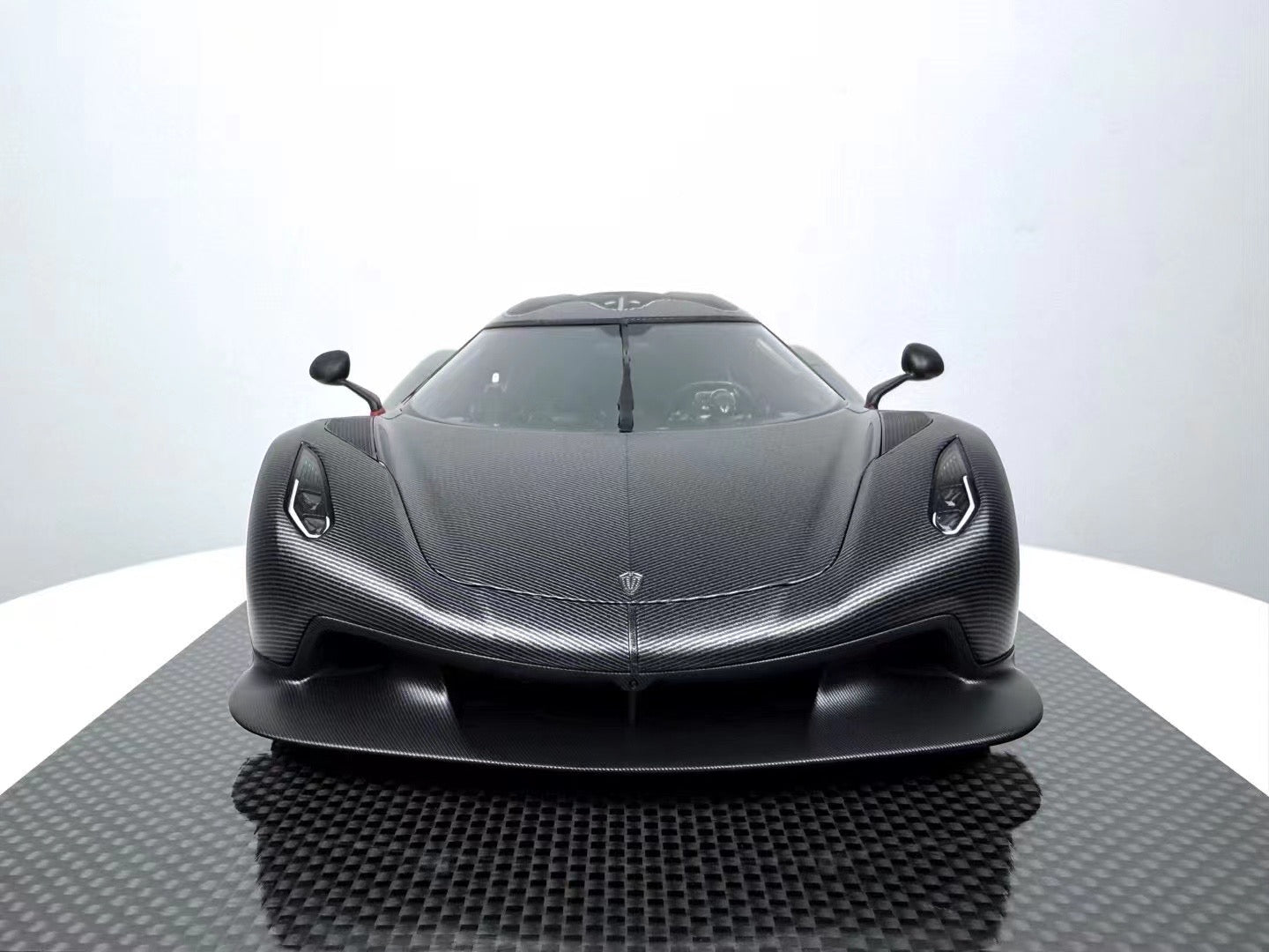 Frontiart 1/18 Koenigsegg Jesko Absolute Edition Carbon Simulation Car Model Ornaments