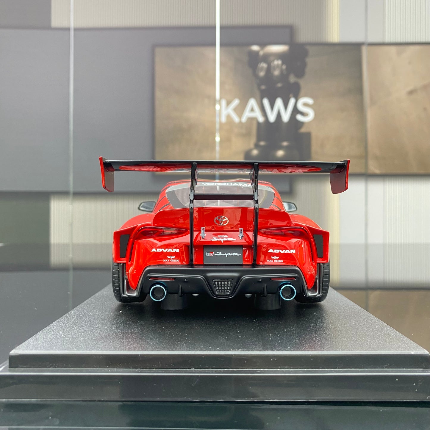 GT Spirit 1/18 Toyota Toyota Supra GR by Advan black and red painting simulation car model