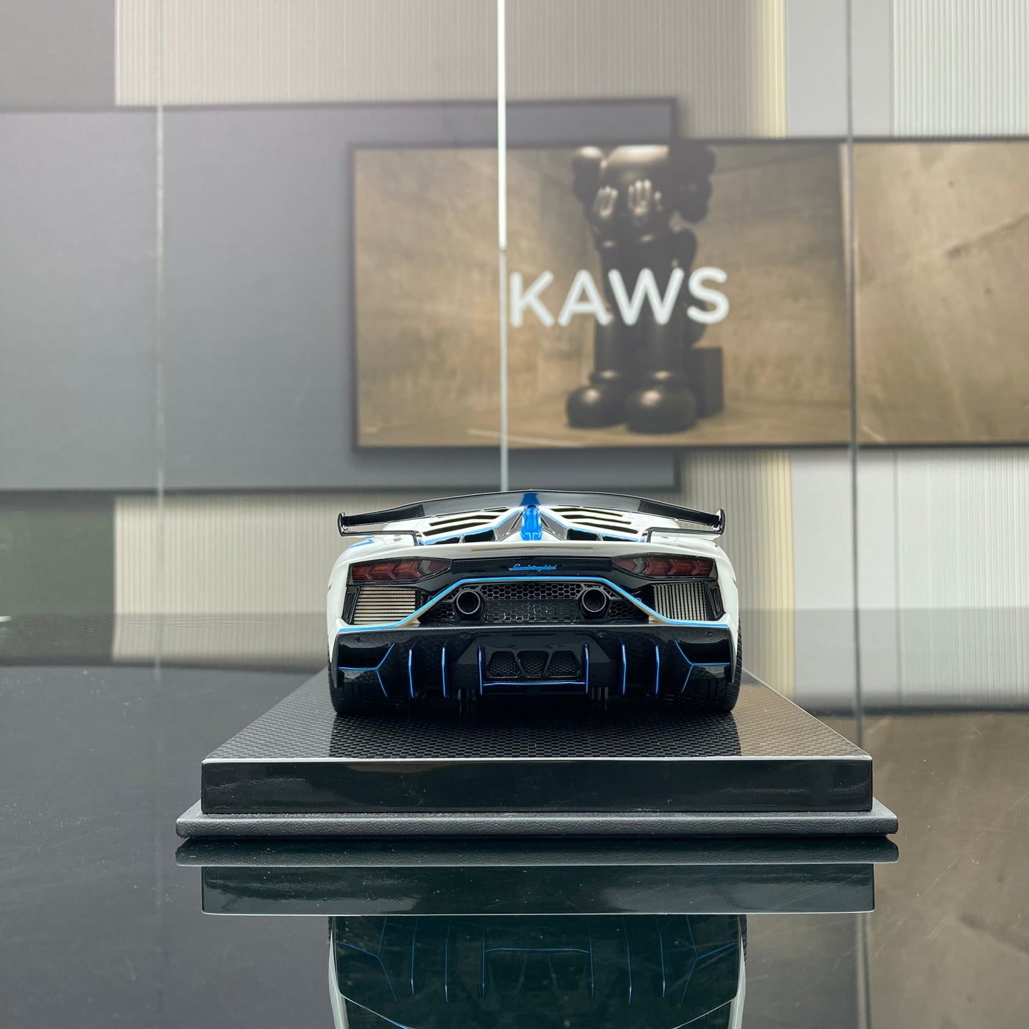 DM 1/18 Lamborghini SVJ Daniel limited edition car model ornament gift