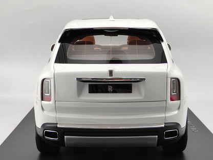 ZP 1/8 Rolls-Royce Cullinan Fully Open with Sunroof Lighted Version White High-end Car Model Ornaments