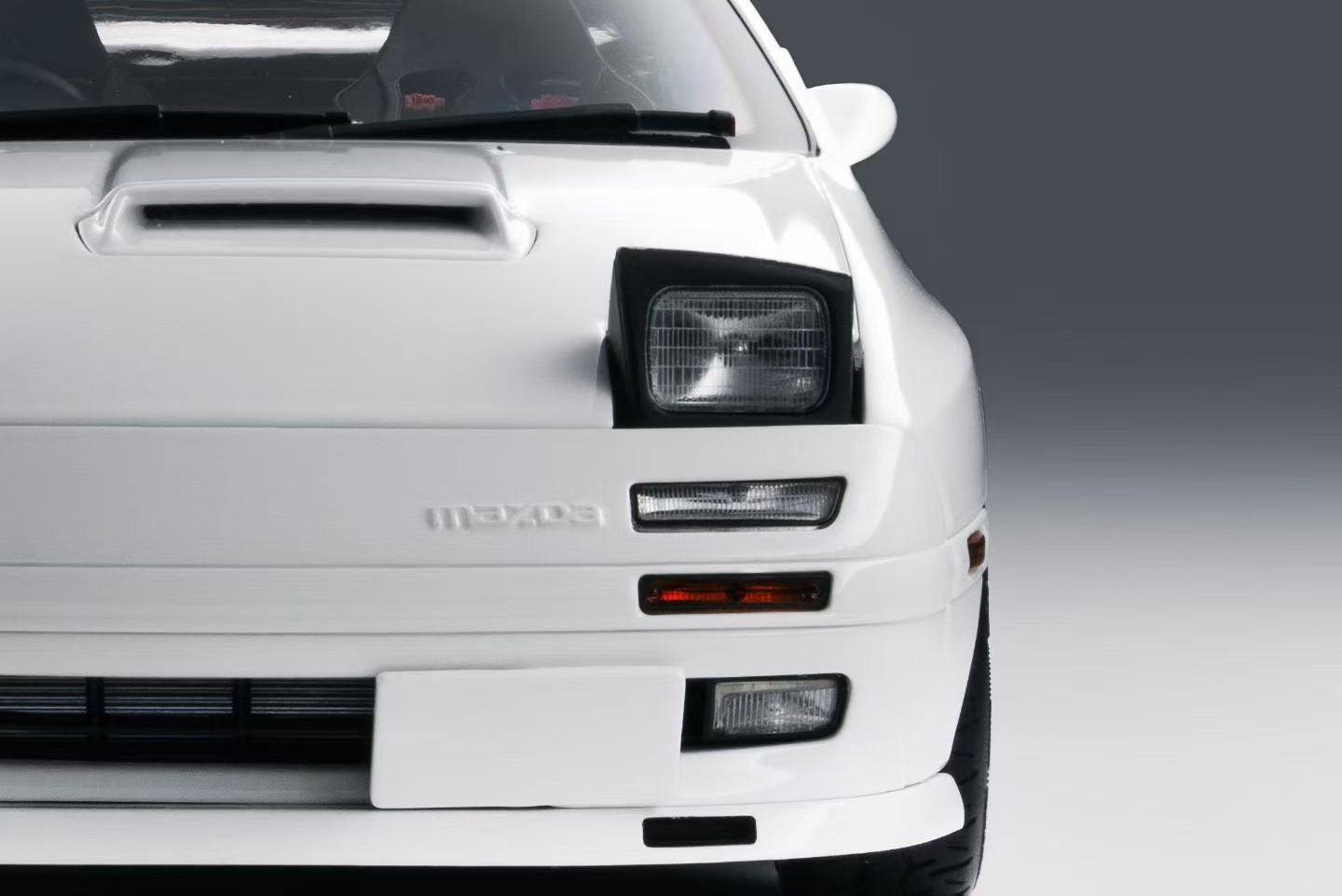 WHELART 1/18 Mazda RX7 FC3S Diecast Car Model