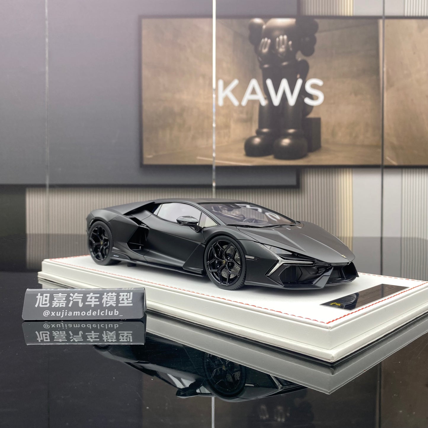 RUNNER 1/18 Lamborghini Reveulto limited edition car model ornament