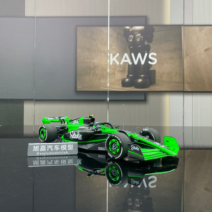 Minichamps 1/18 STAKE F1 TEAM KICK SAUBERC44-ZHOU GUANYU-2024 Precio 1579 117240124