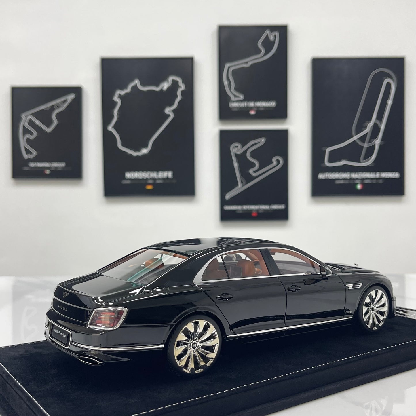 HH Model 1/18 Bentley Flying Spur Diamond Black Limited Edition Model Car