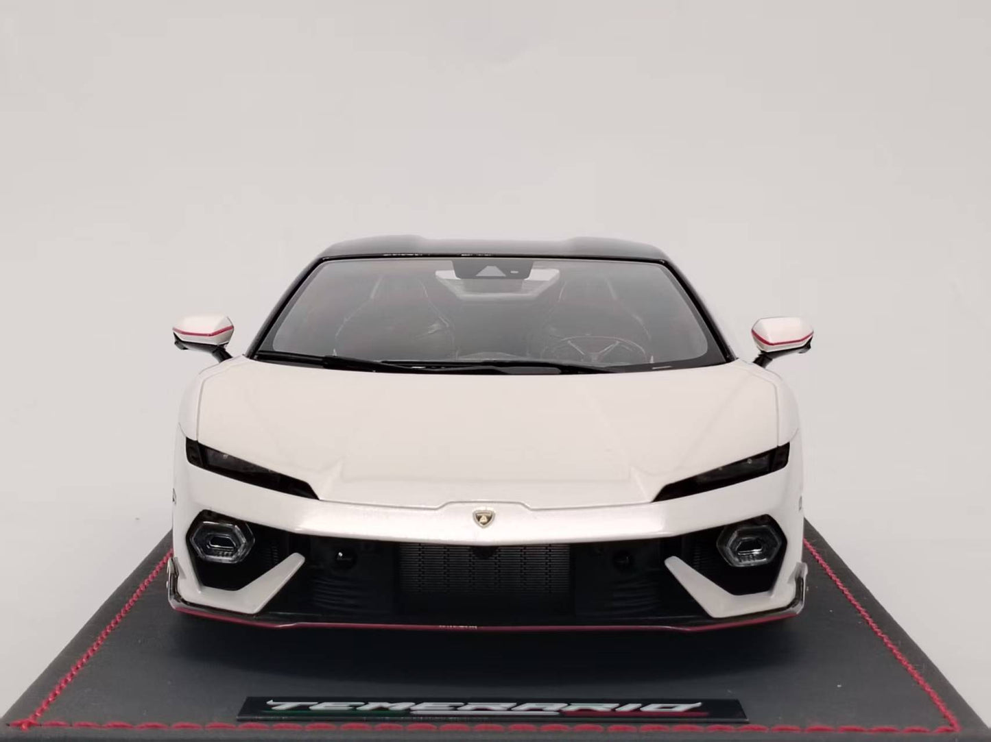 MR 1/18 Lamborghini New Baby Bull Temerario AP Kit Version Balloon White Resin Car Model