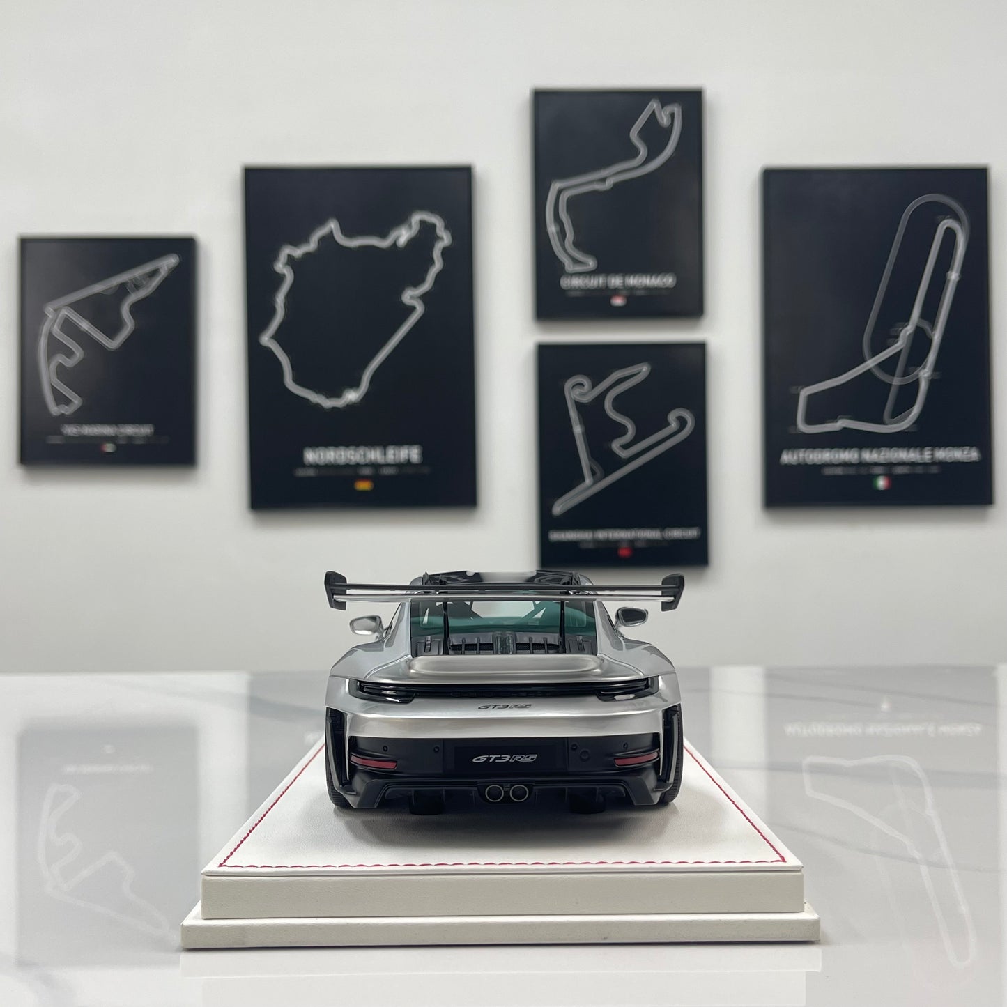 GH MODEL 1/18 Porsche 992 GT3 RS – GT Silver – Limited Edition Model Car