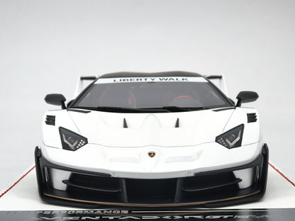 DG 1/18 Lamborghini 700GT EVO White Limited Edition Car Model Ornaments DG180223A