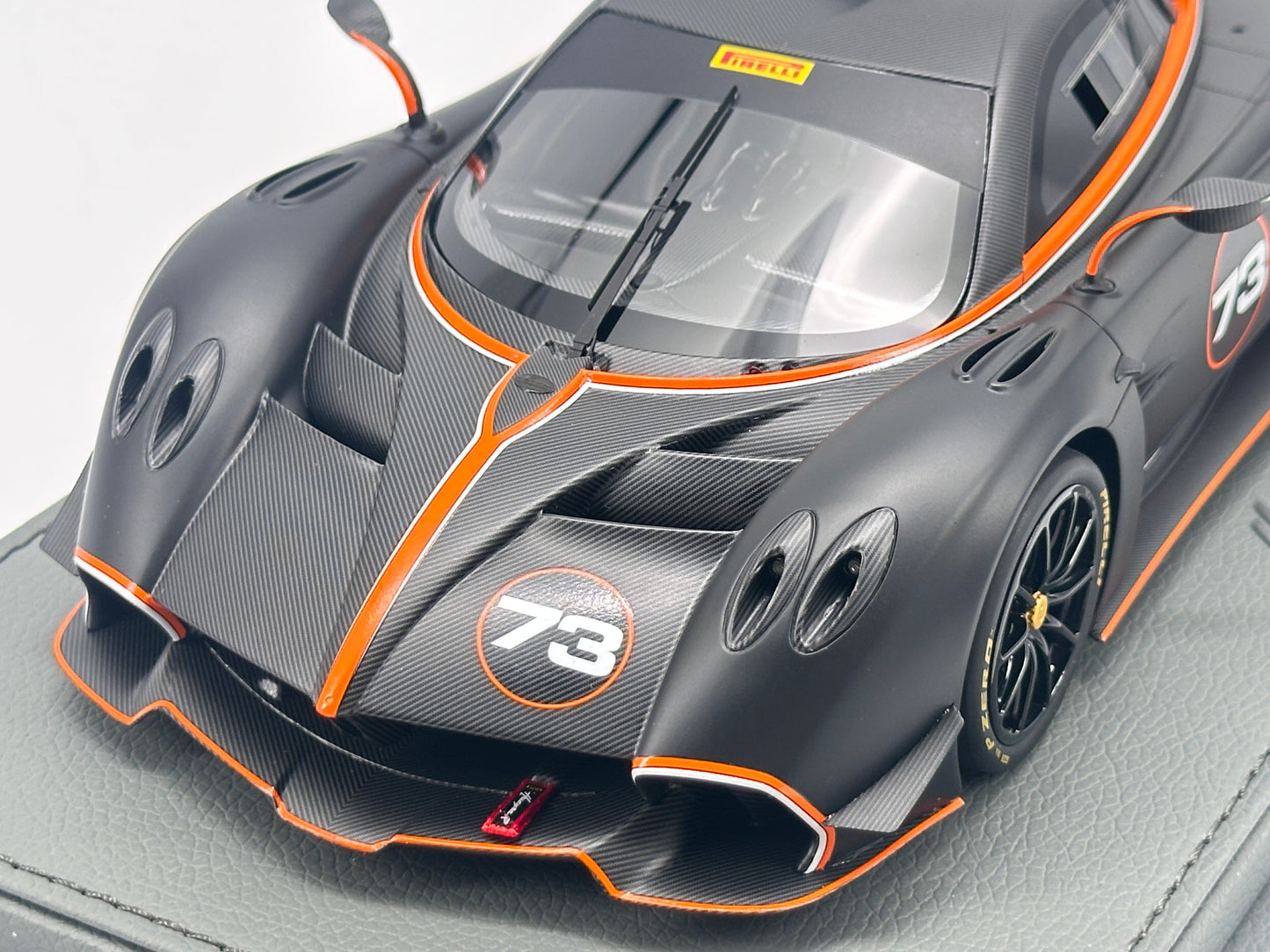 BBR 1/18 Pagani Huayra R Matte Black Simulation Car Model Ornament