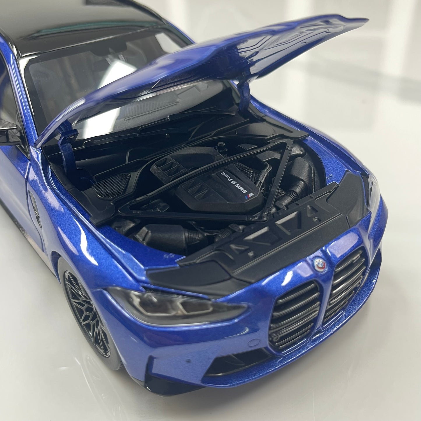 TSM MODEL 1/18 BMW M3 Touring M Portimao Blue TSM181029