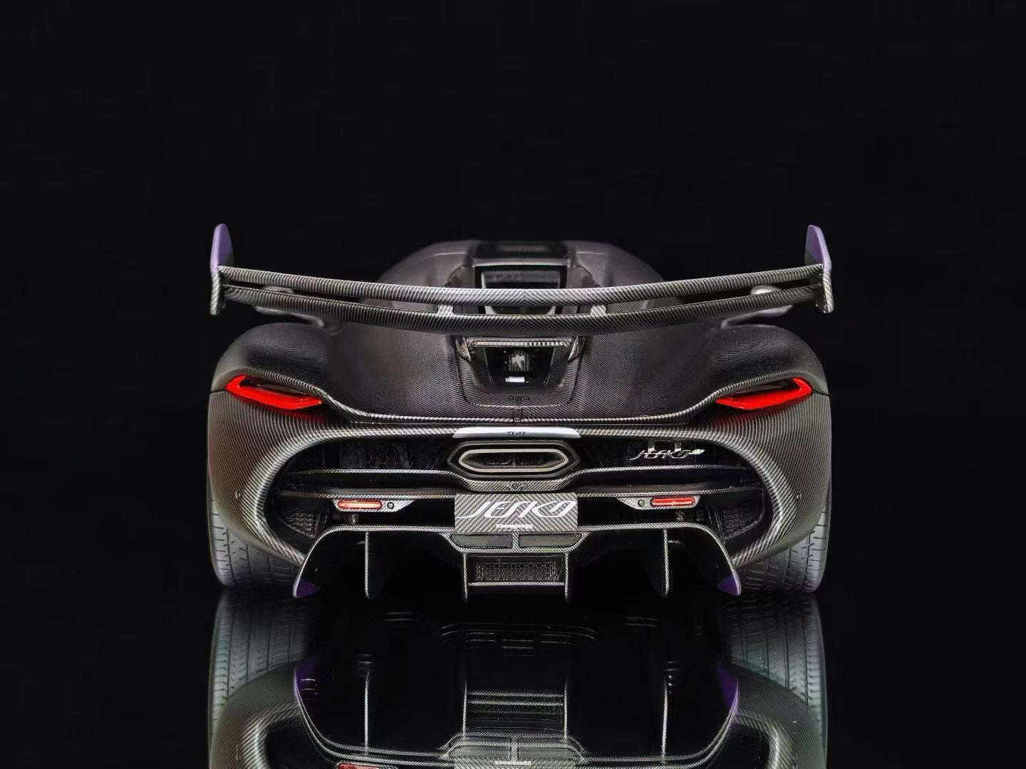 Frontiart 1/18 Koenigsegg Jesko Bare Carbon Model