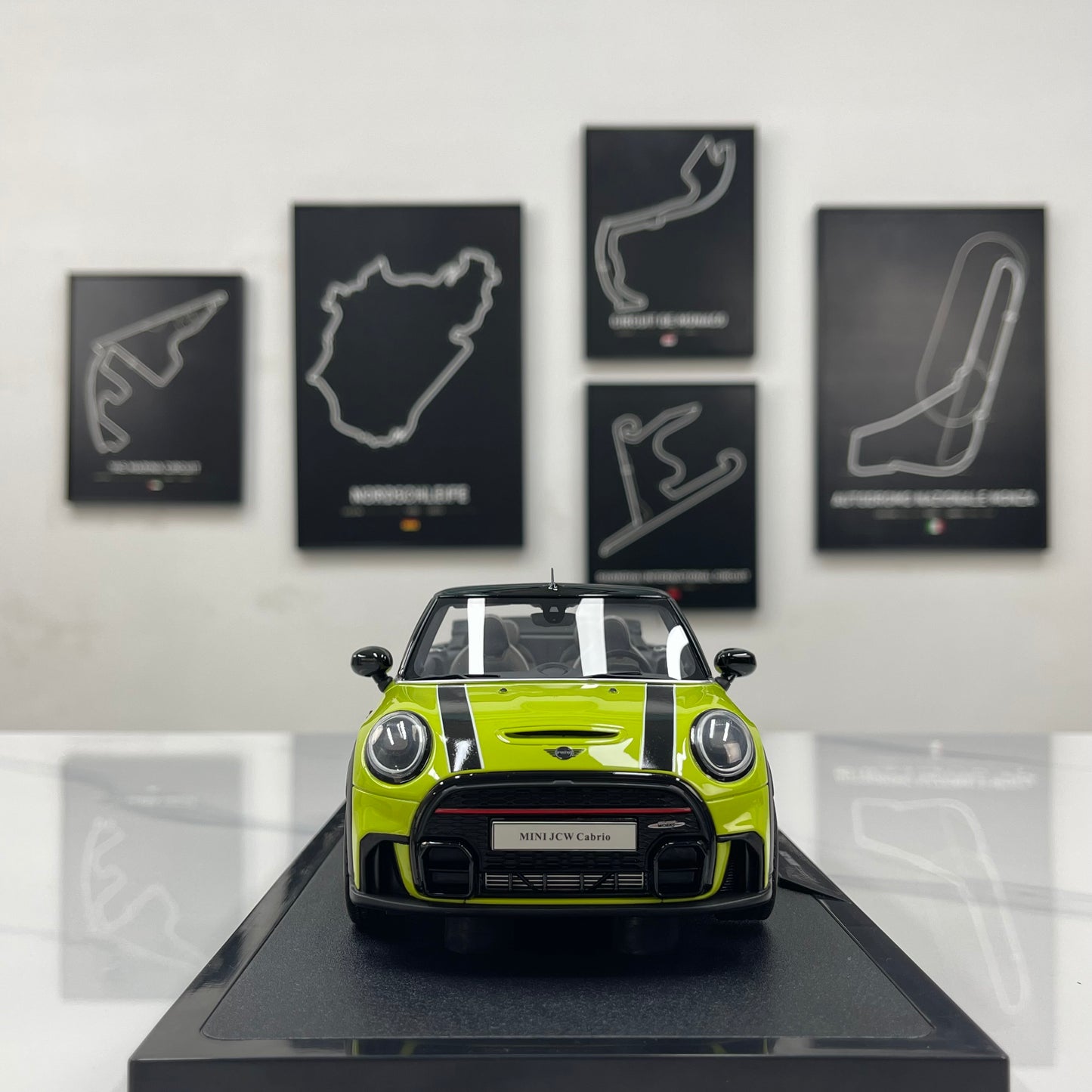 OTTO 1/18 MINI JCW Cabrio Zesty Yellow OT1303