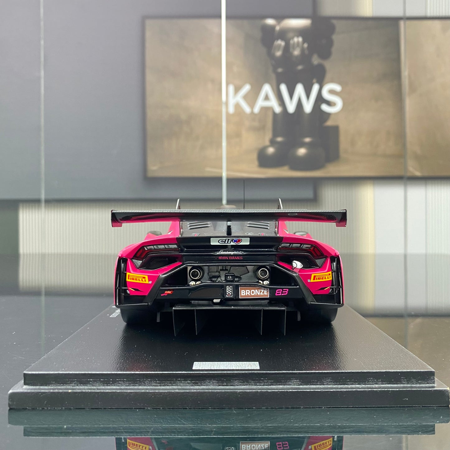 SPARK 1/18 Lamborghini Huracan GT3 EV02 Iron Dames Team 2023 Spa Endurance Race No. 83 Pink Simulation Car Model Ornament