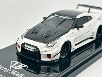 TSM 1/43 Nissan GTR R35 Nissan R35 sports car simulation car model ornaments