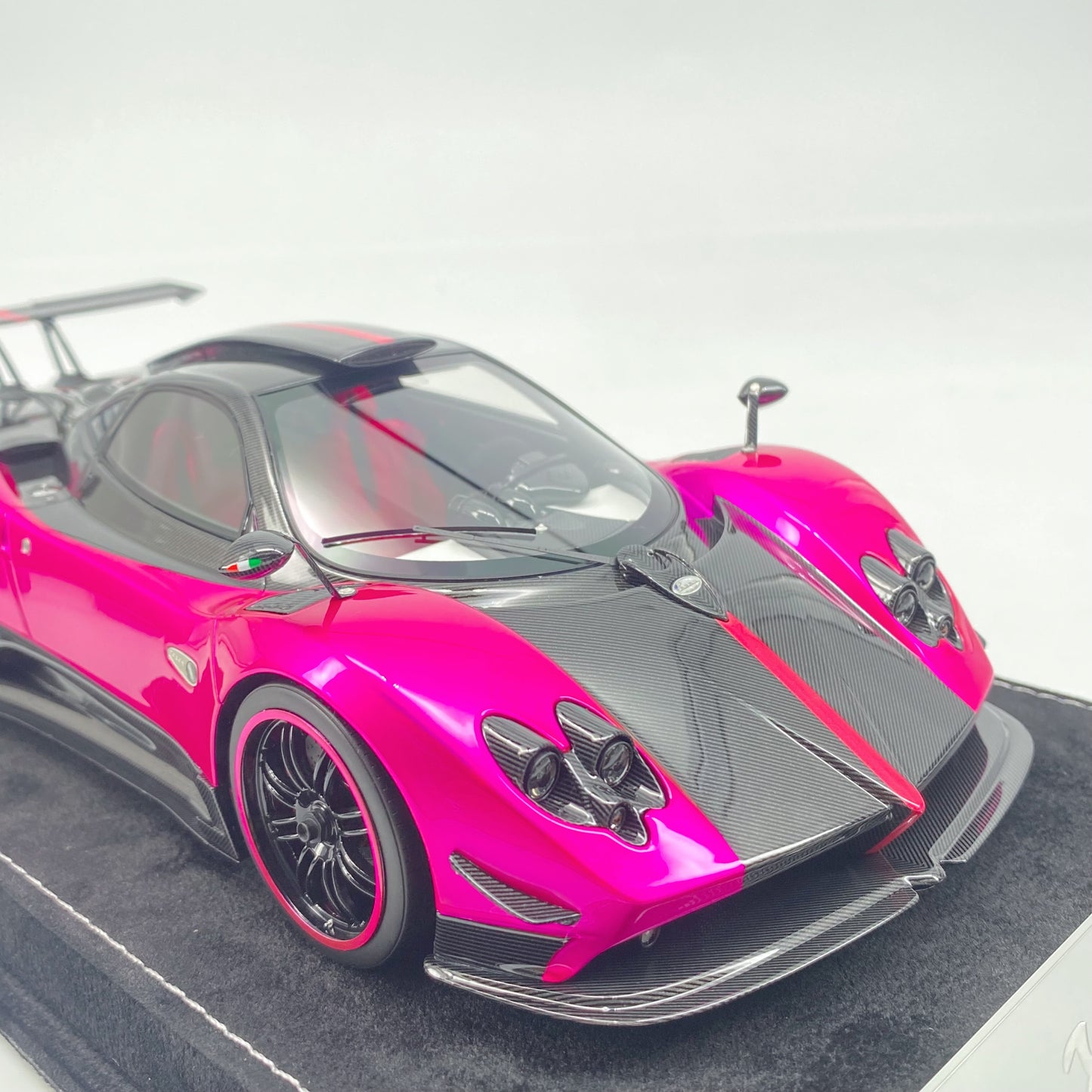 HH Model 1/18 Pagani Zonda Cinque Coupe Limited Edition Model Car