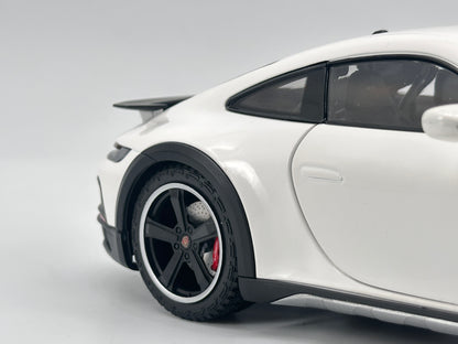 MINICHAMPS 1/18 Porsche 911 DAKAR White Alloy Car Model