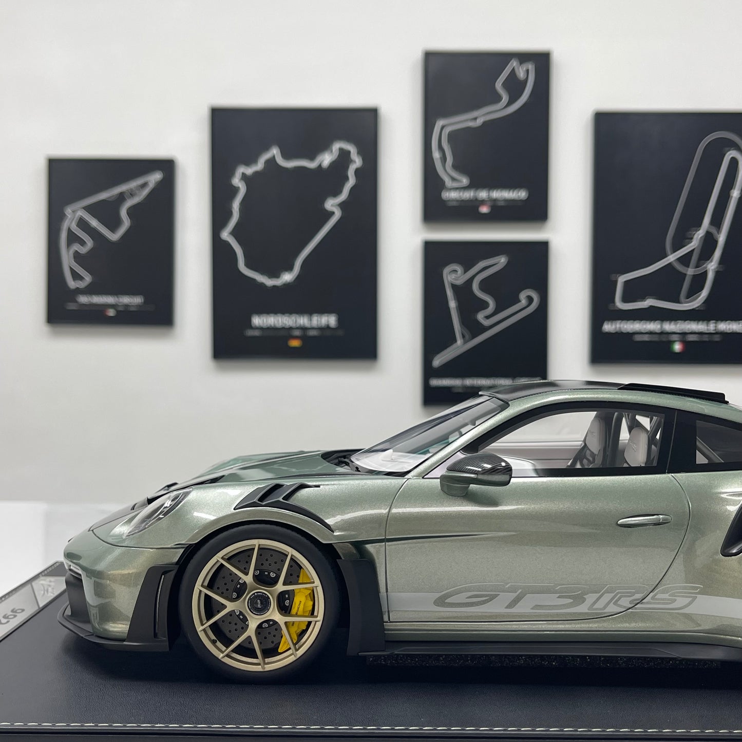 IVY 1/12 Porsche 992 GT3 RS City Bamboo Green and White Decals Limited Edition Model Car