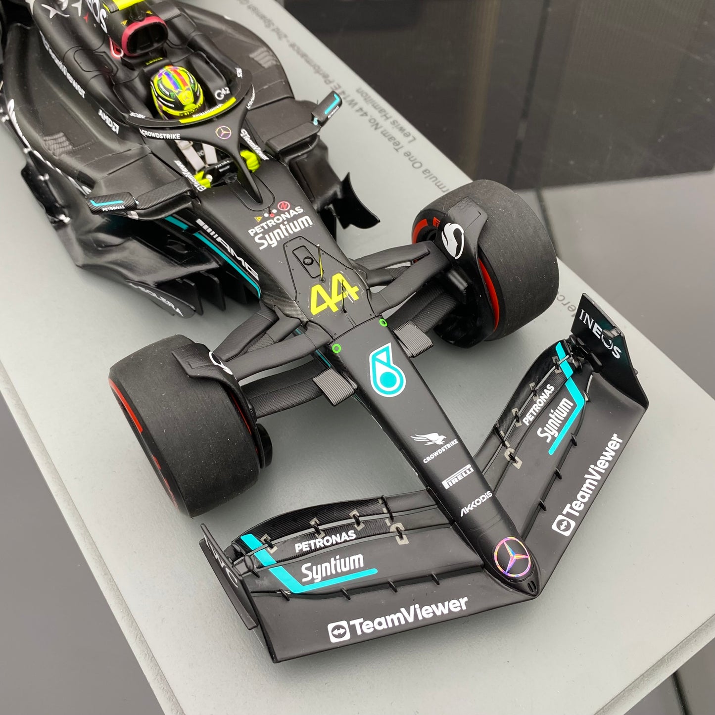 SPARK 1/18 Mercedes-Benz AMG F1 Team W14 2023 Spanish Runner-up Hamilton Black and Green Painting 18S906
