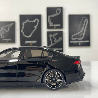 MINICHAMPS 1/18 BMW M5 2024 Metallic Black 110023801